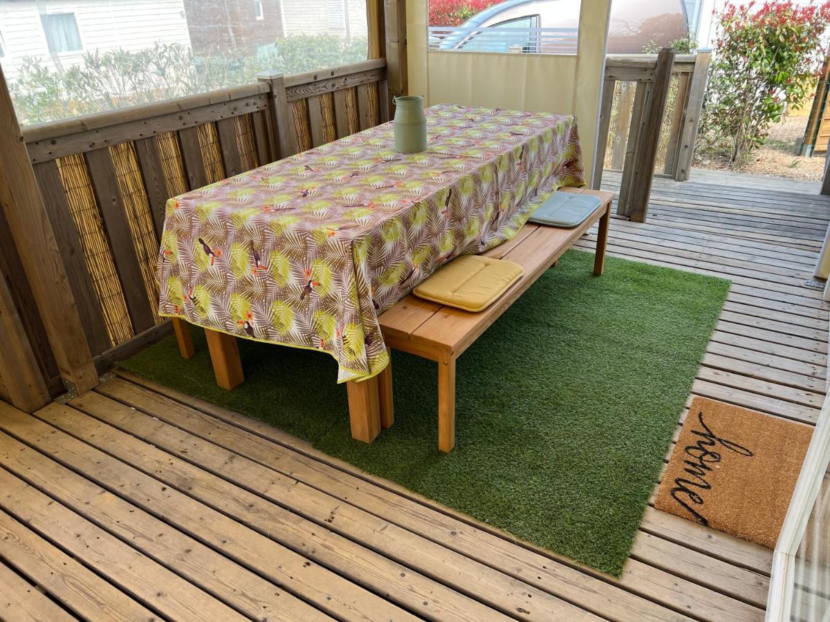 Rocbaron Joli Mobil-Home De Vacances, Ideal Pour Les Familles מראה חיצוני תמונה